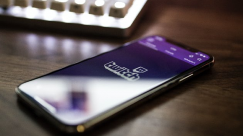 Twitch pede para que usuários excluam vídeos que podem violar direitos autorais